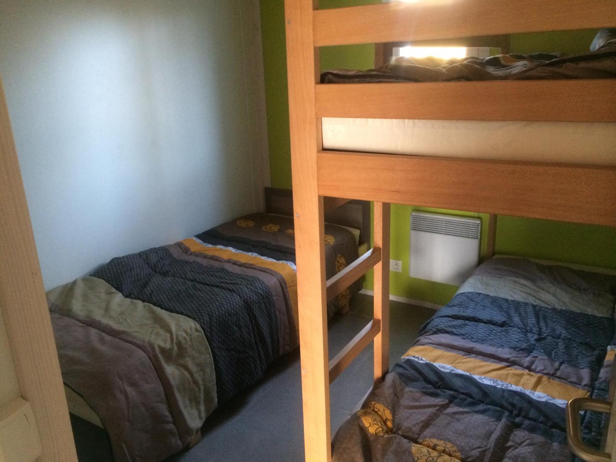 Rev'ôthijol Vacances Saint Alban Auriolles Habitación foto