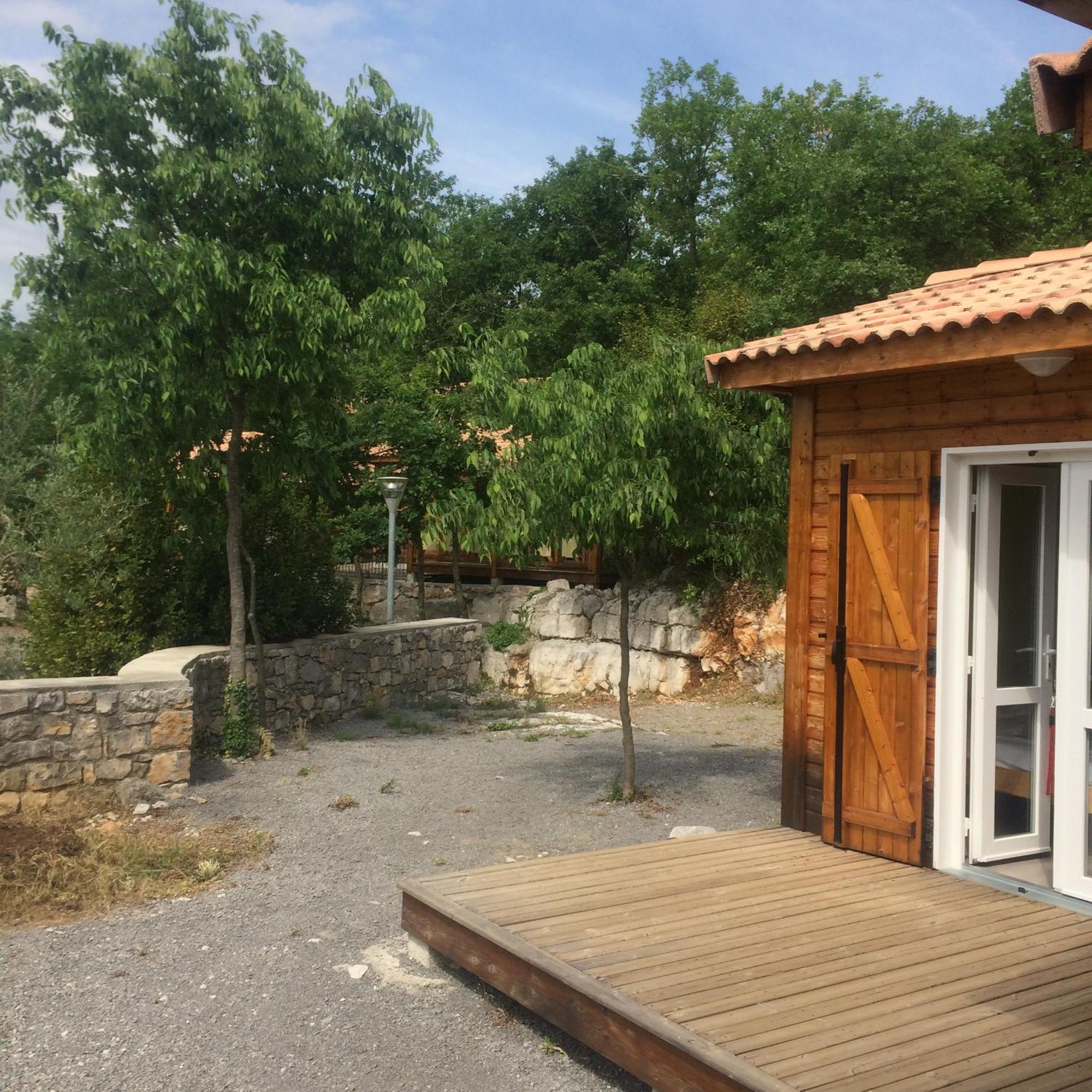 Rev'ôthijol Vacances Saint Alban Auriolles Habitación foto
